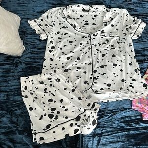 Kate Spade ♠️ Dalmatian print pajama set size small
